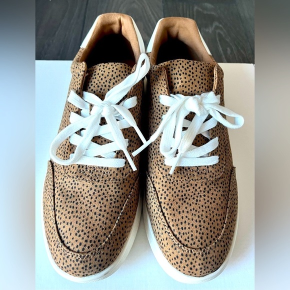 Old Navy Shoes - 𝅺OLD Navy Women’s Classic Sneaker Small Leopard Print Size 9